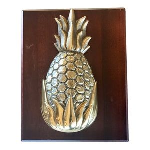 Michael Healy Brass Pineapple 🌴🍍🌴Door Knocker, heavy, new, mounted on holder.
